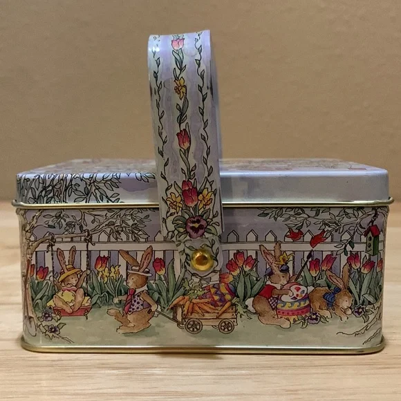 Small Easter tins with lids and handles. bunnies, Van Duyn chocolates. - Picture 6 of 16